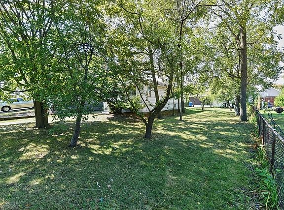 3rd image of 13050 S Avenue M