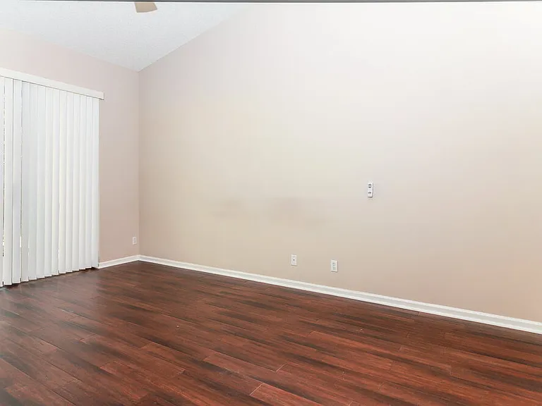 7755 Dawson Ct — Photo 10