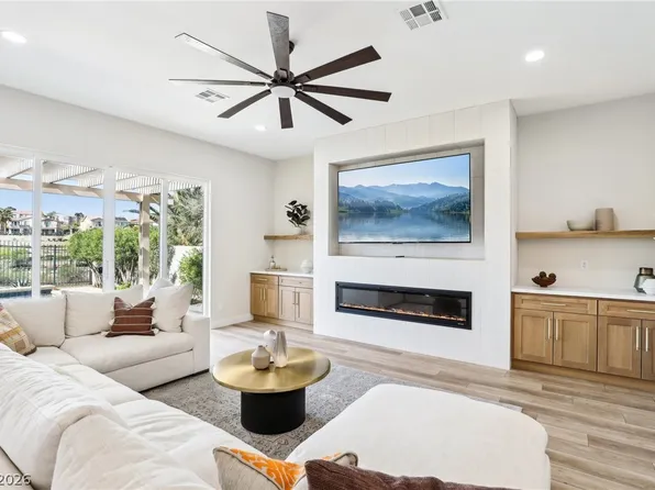 1343 Panini Dr, Henderson, NV 89052