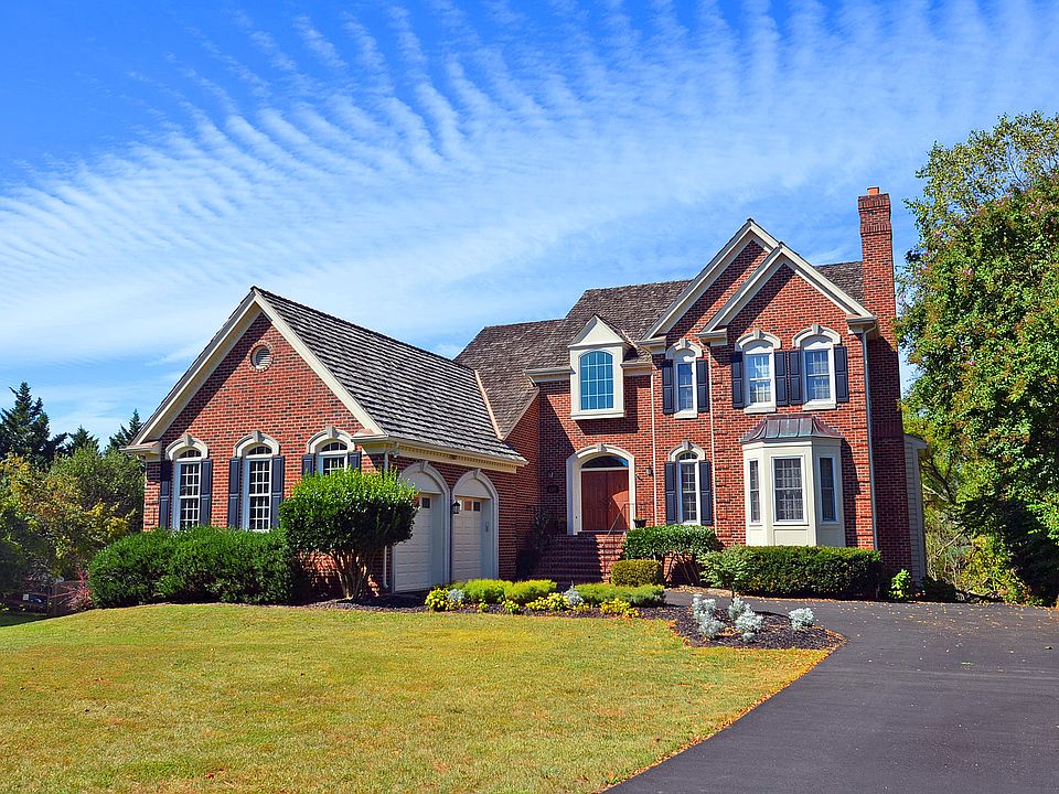 Stunning Home in VA Run