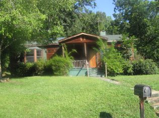 9 Wood St, Enoree, SC 29335