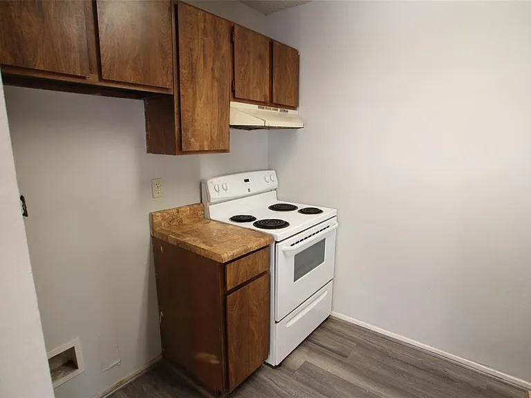 5422 Farley Dr #B — Photo 3