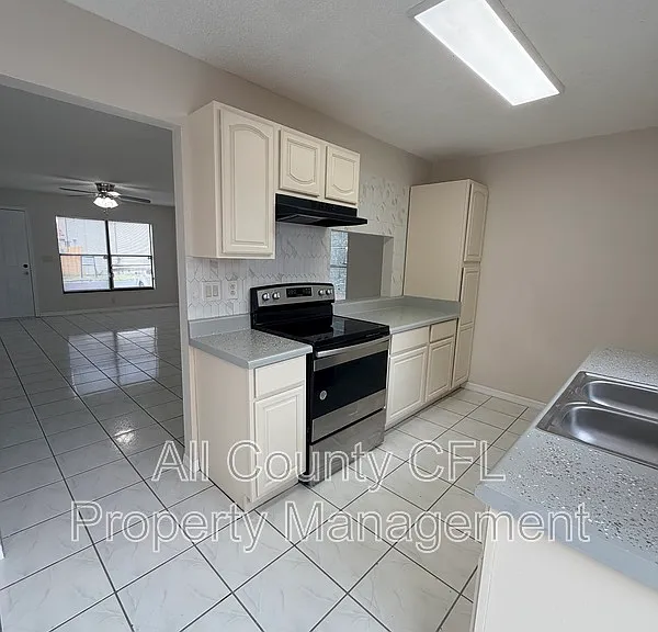 1625 Long Ridge Ct — Photo 3