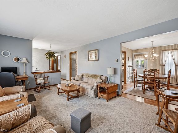5th image of 42866 Apples Way Dr