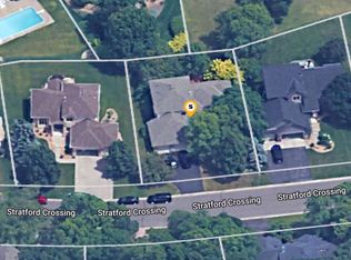 8918 Stratford Xing N, Brooklyn Park, MN 55443