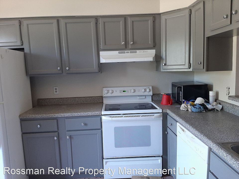 1st image of 17495 Dumont Dr