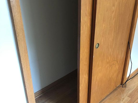 2nd image of 10229 Chestnut Ave APT 2F