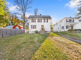 32 Halcyon Rd, Millbrook, NY 12545