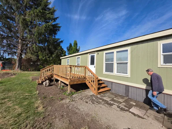 Beautifully Renovated 3 Bed / 2 Bath Mobile Home in Hayden, Idaho, 8946-9123 N Neufeld Rd #C47bc4780, Hayden, ID 83835