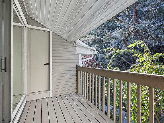 5th image of 543 Windsor Dr