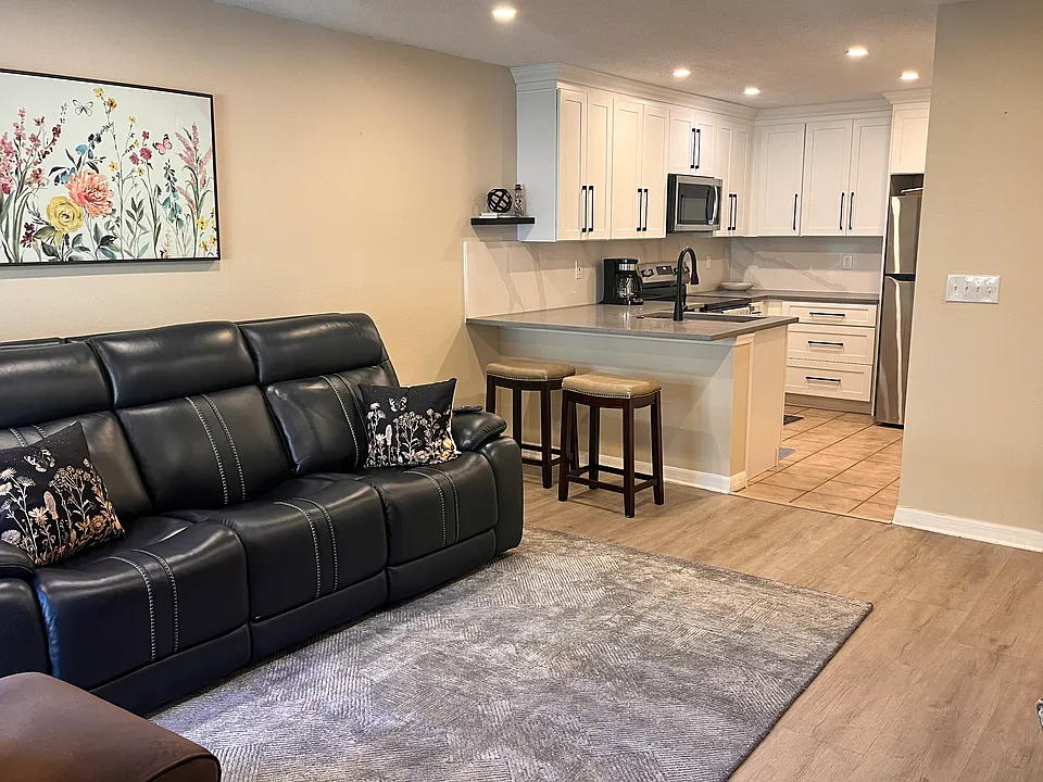 697 Lake Marion Golf Resort Dr #1