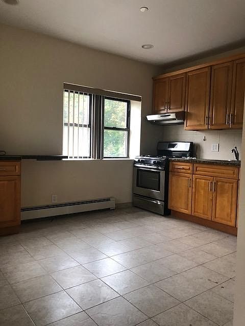 1st image of 3 Sherman Ave APT 6