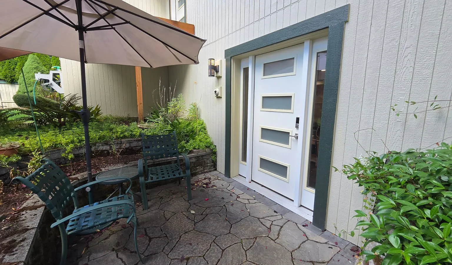 2 bed, $3,250 — Photo 1