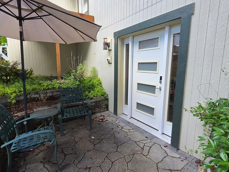 9222 75th Ave NE