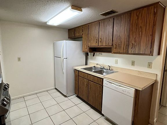 4th image of 165 Scottwood Dr