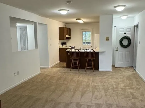 102 N Caroline Pl APT 304, Dover, DE 19904