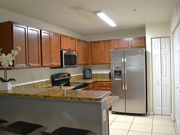 5th image of 11603 NW 89th St APT 214
