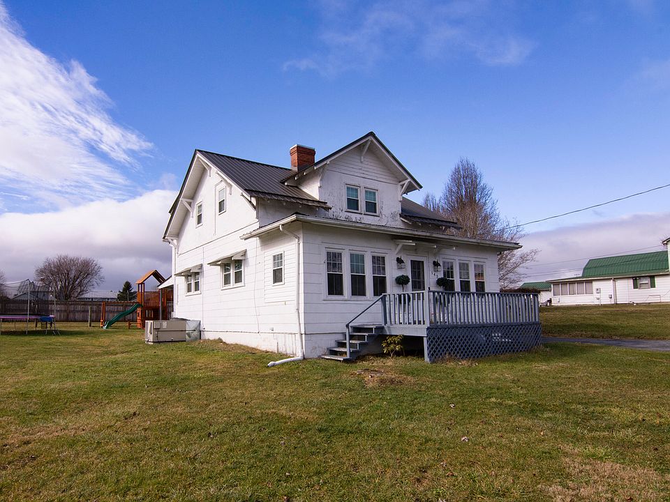 1st image of 143 2nd St