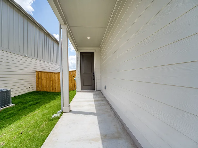 172 Sycamore Pnes — Photo 2