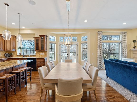 4th image of 330 W Paradiso Ln