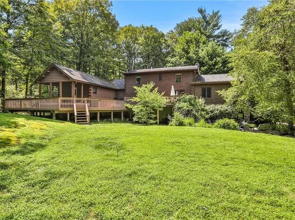 166 Creek Road, Pleasant Valley, NY 12569