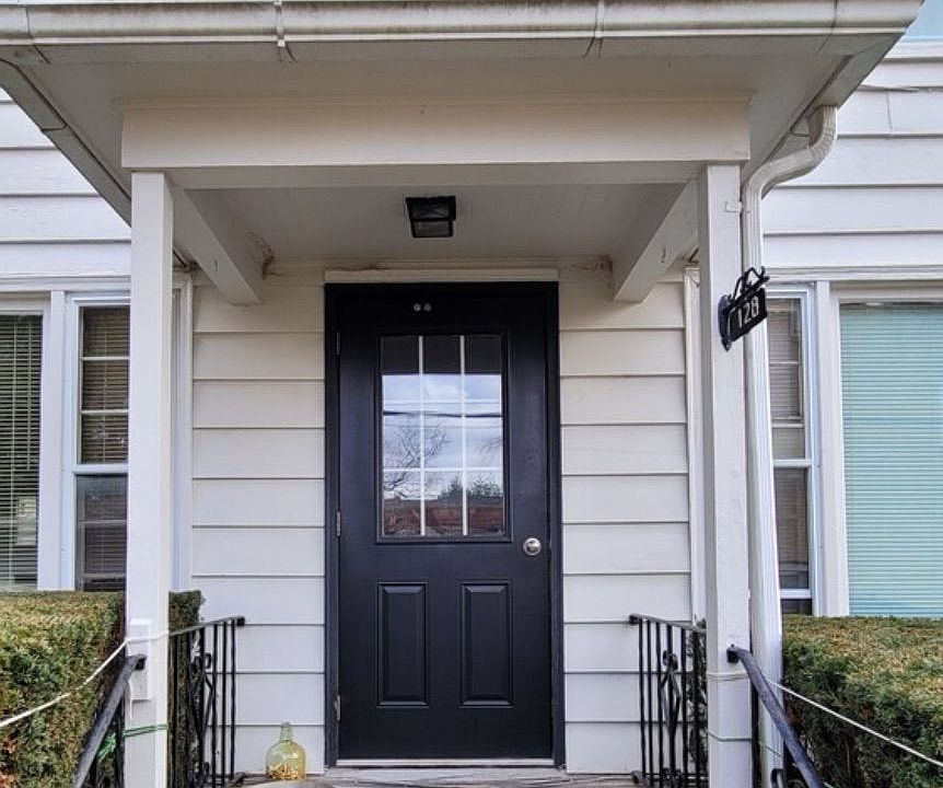 1st image of 128 E University St #B
