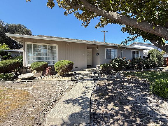 2nd image of 2360 Fordham Dr