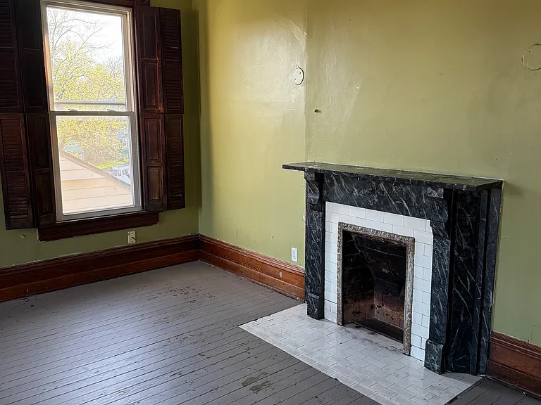 312 N 3rd St — Photo 24