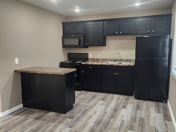 2nd image of 136 Ellis Ave