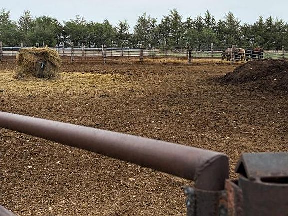 5th image of 7660 Hayes Rd