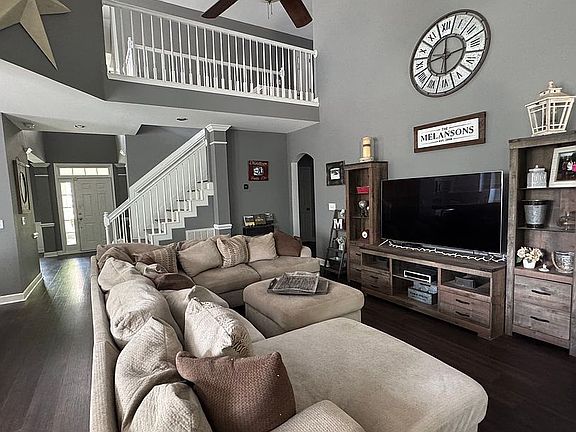 4th image of 3108 Traviston Dr