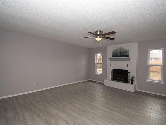 5th image of 1062 Dover Mansion