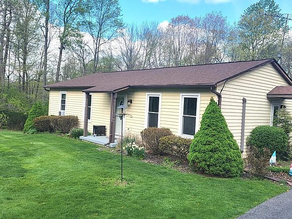 3rd image of 1313 Chestnut Hill Rd