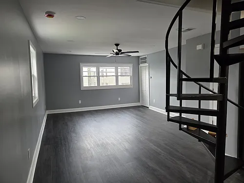 136 Fulton Ave Photo 1