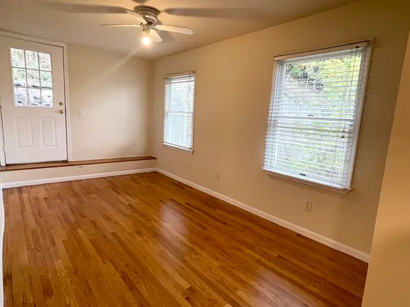 662 Undercliff Avenue image 6 of 17