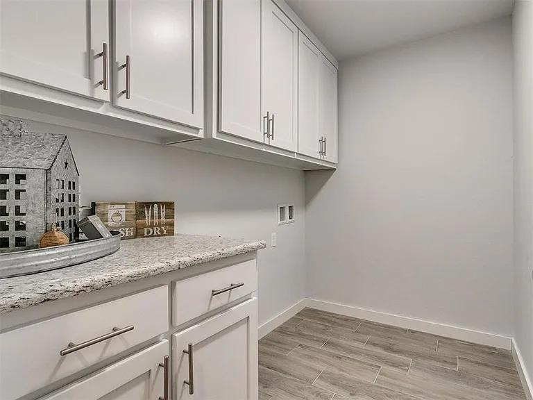 11500 Fairways Ave — Photo 43