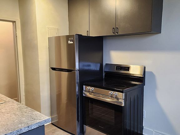 4th image of 2550 Keele St #1