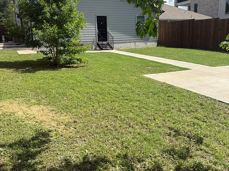 2311 Vagas St #D — Photo 6
