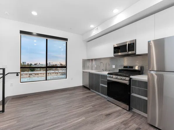 642 N Hobart Blvd #402, Los Angeles, CA 90004