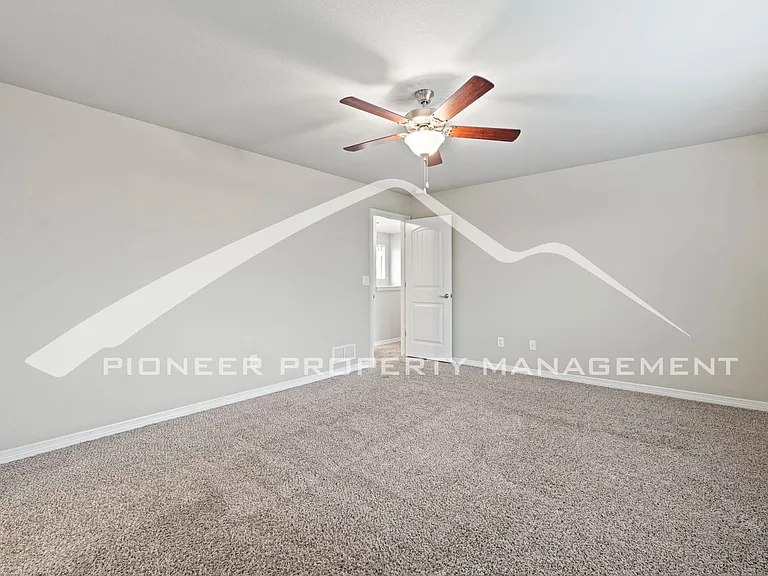 10938 Clarion Dr — Photo 12