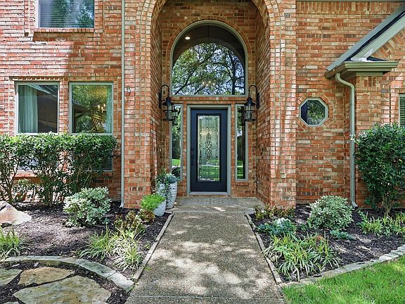 3rd image of 3316 Pecan Park Dr