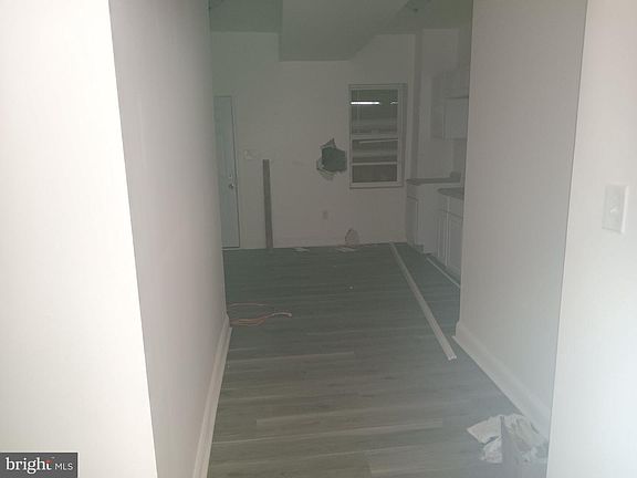5th image of 1635 N Milton Ave