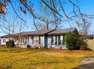 625 Allison Ave, Stilwell, OK 74960