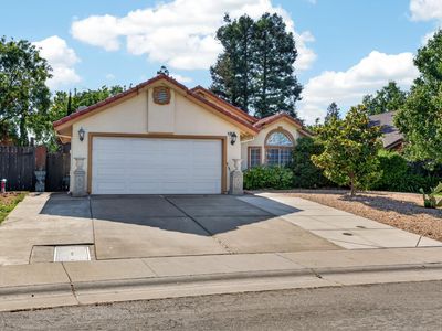 166 Copper Leaf Way, Sacramento, CA, 95838