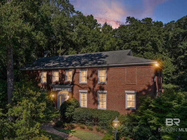 111 Pinebrook Dr E, Mobile, AL 36608