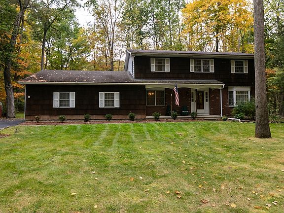 2nd image of 35 Woodland Dr