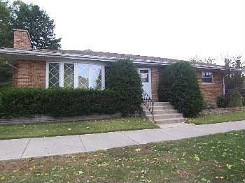 1st image of 6420 W Wellington Ave