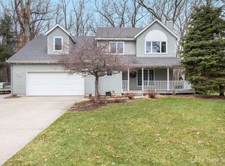 15471 Royal Oak Dr, Grand Haven, MI 49417