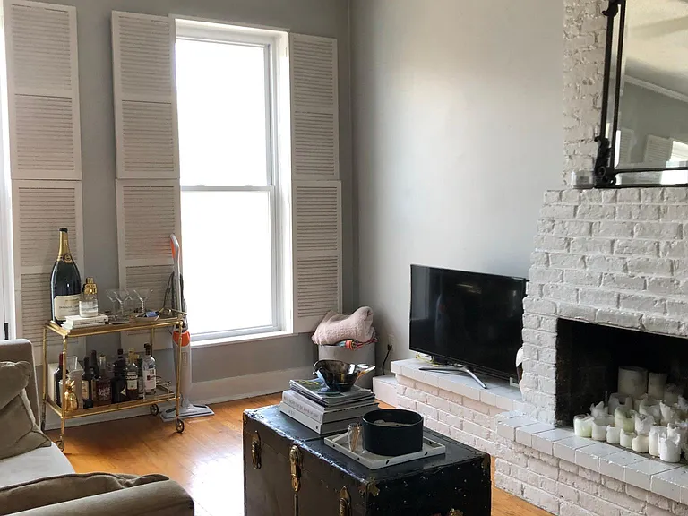 423 W Armitage Ave #2 — Photo 4