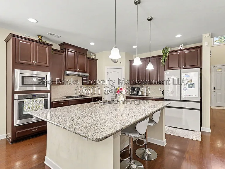 747 Coralbell Way — Photo 19
